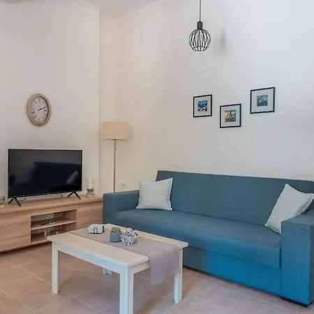 Stylish Renovated *
